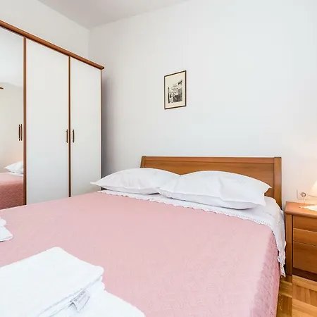 Apartment Anamarija With Sea View Sibenik Exterior photo