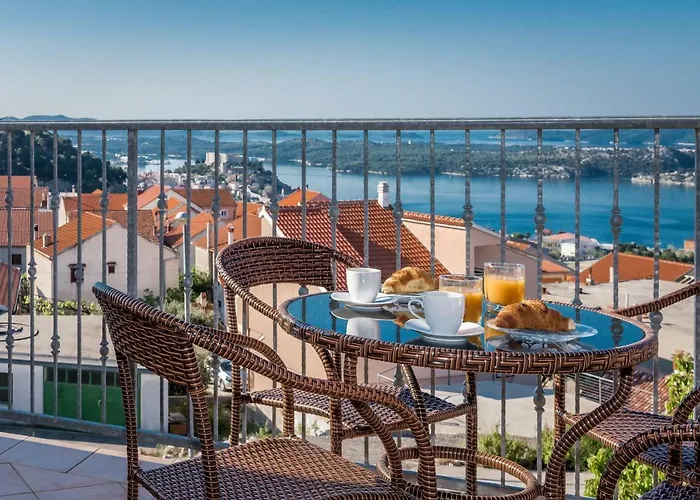 Apartment Anamarija With Sea View