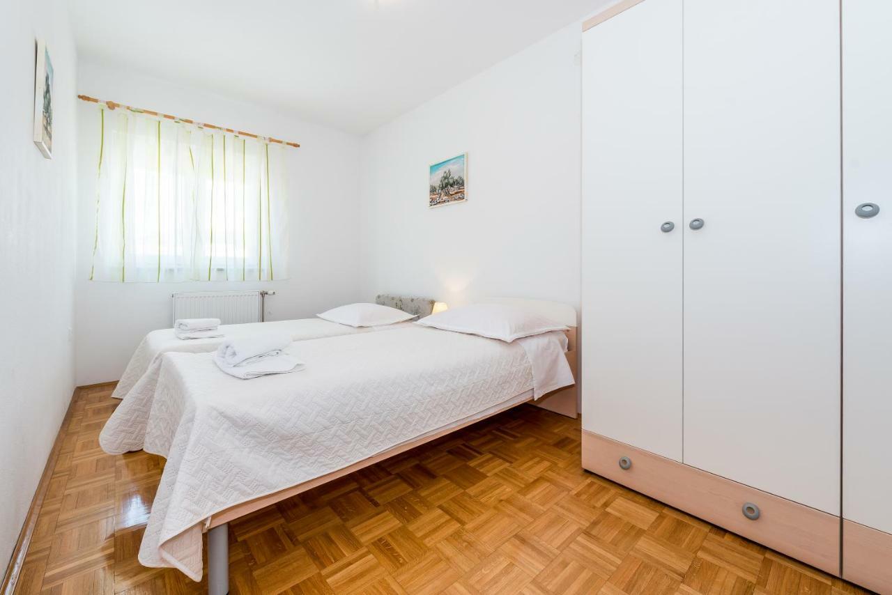 Apartment Anamarija With Sea View