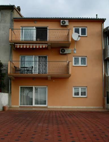 Apartment Anamarija With Sea View Apartmán Sibenik
